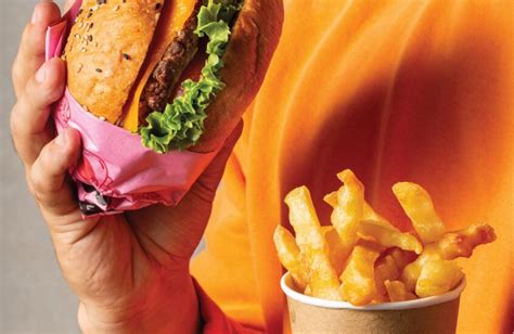UNREAL Burger: ATERRIZA EN PERú UN FAST FOOD A BASE .